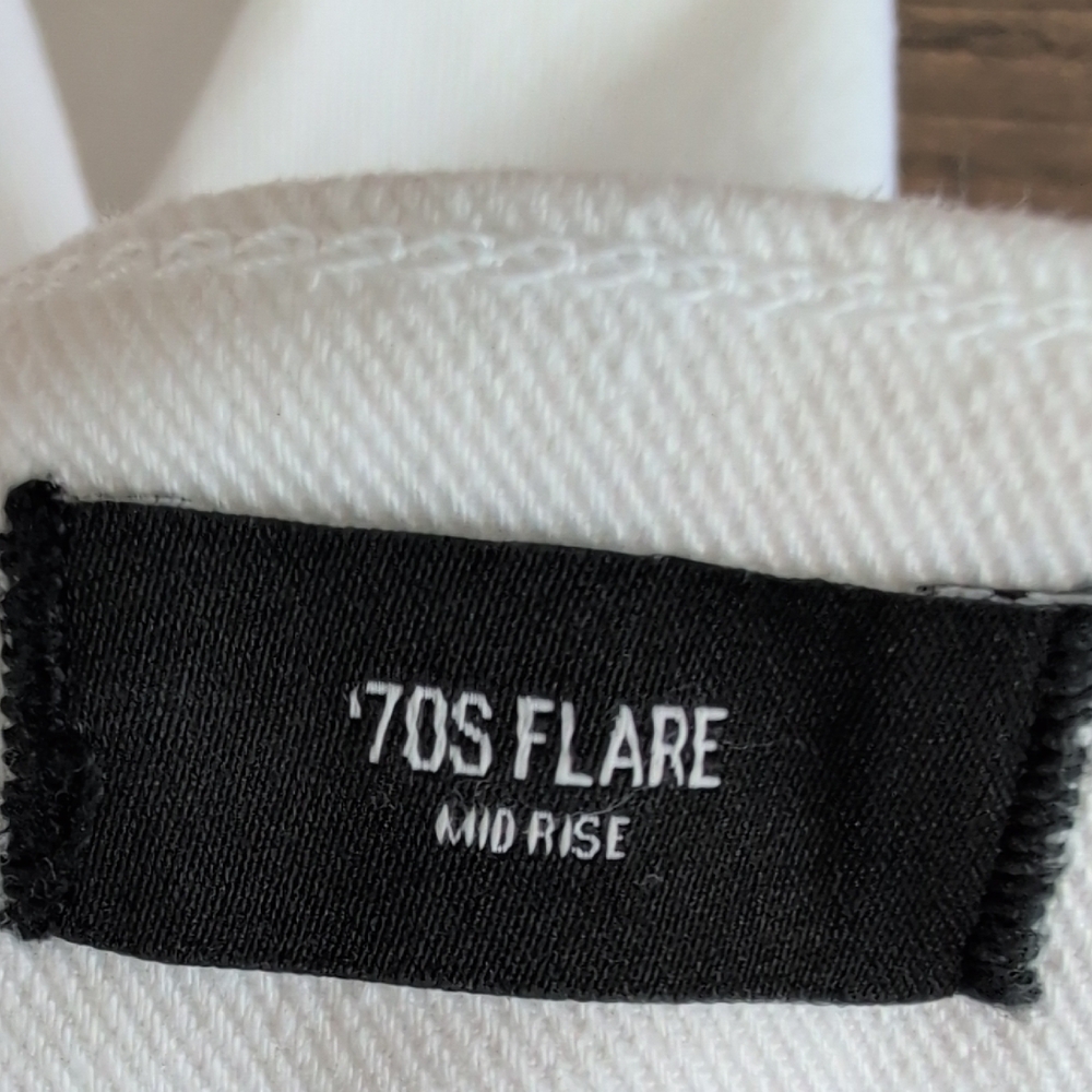 Express Women's Crisp White Mid Rise 70s Flare Jeans 8L       P247 - Picture 13 of 15